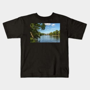 Nearing Marlow on Thames Kids T-Shirt